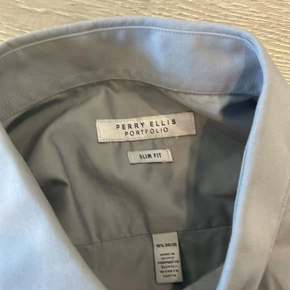 Perry Ellis Portfolio Slim Fit Button Down - Picture 2 of 4